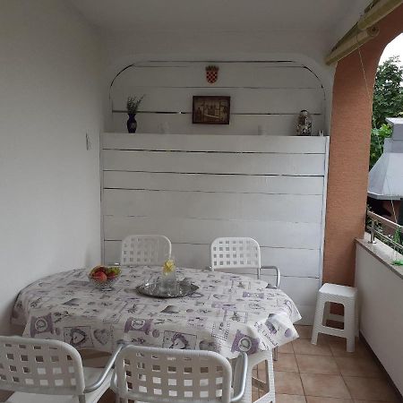 Apartment Conty On The Ground Floor Malinska Esterno foto