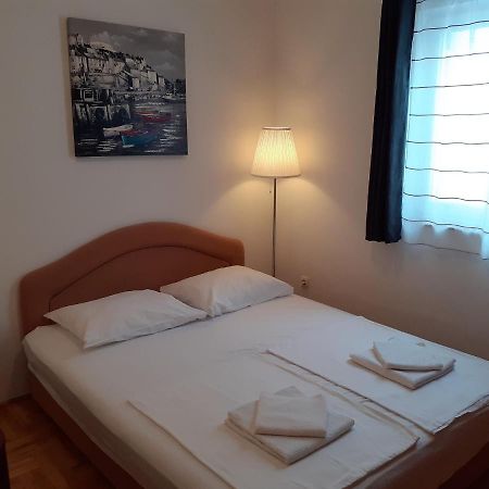 Apartment Conty On The Ground Floor Malinska Esterno foto