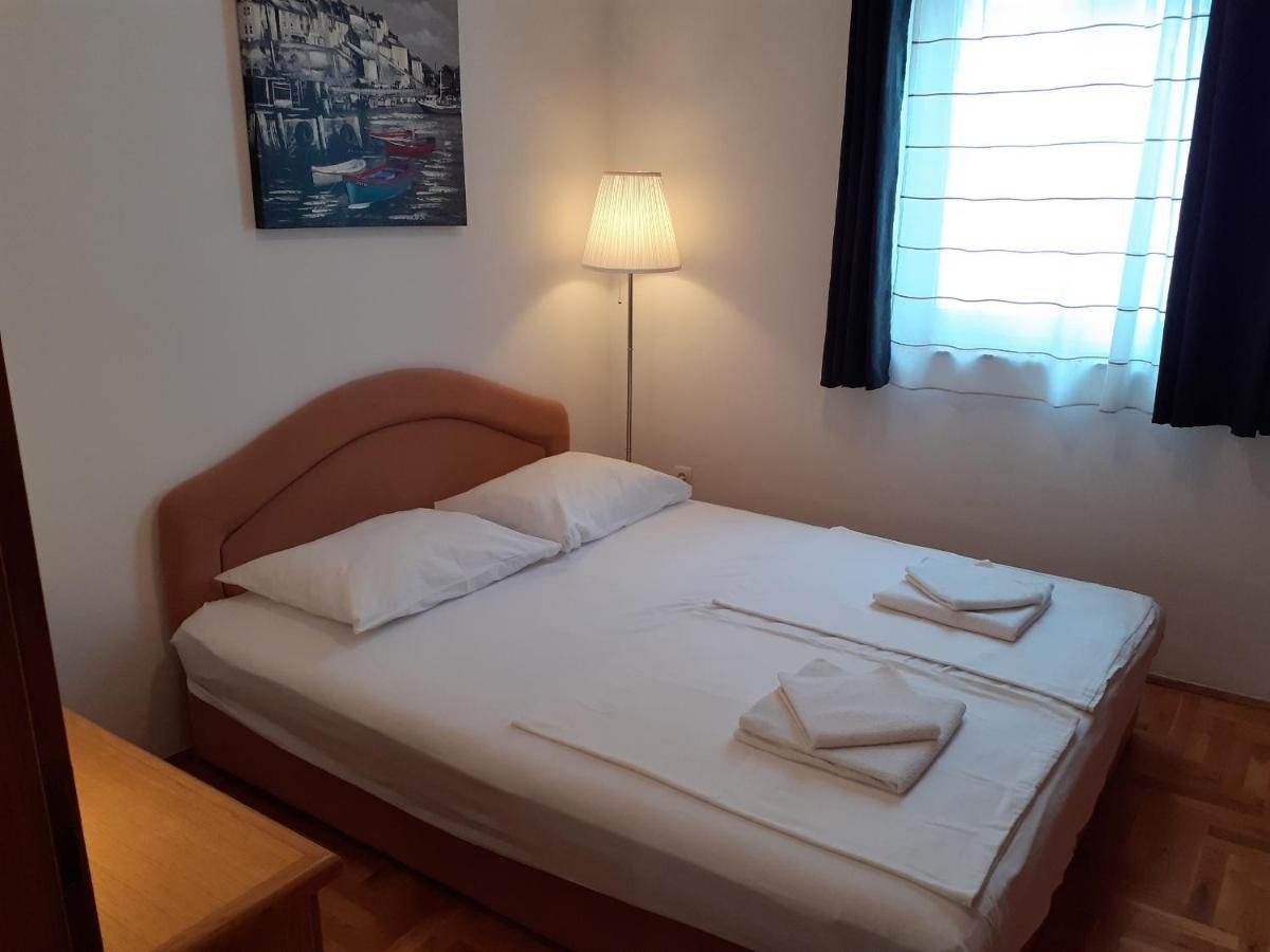 Apartment Conty On The Ground Floor Malinska Esterno foto