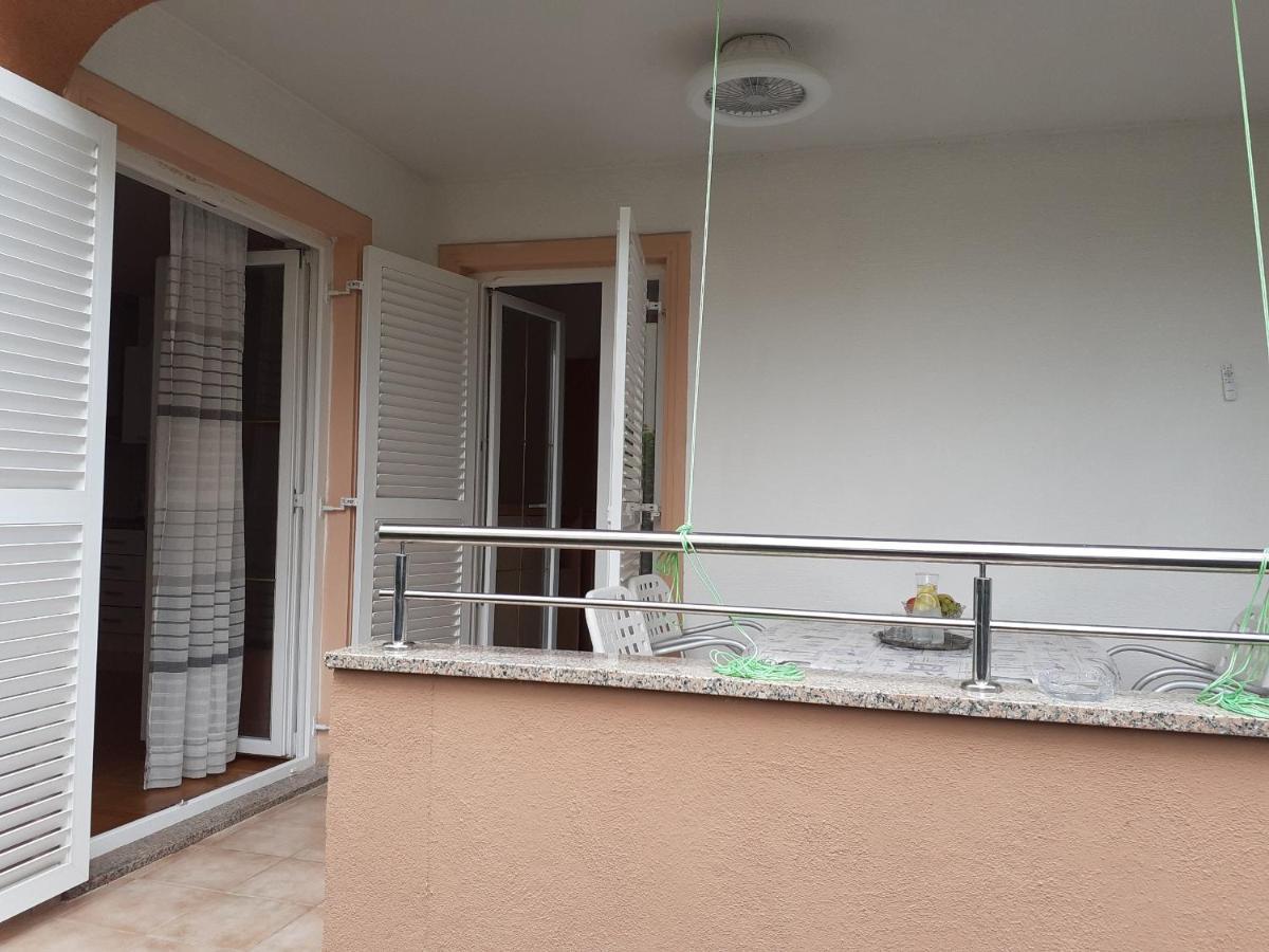 Apartment Conty On The Ground Floor Malinska Esterno foto