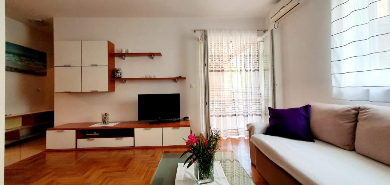 Apartment Conty On The Ground Floor Malinska Esterno foto
