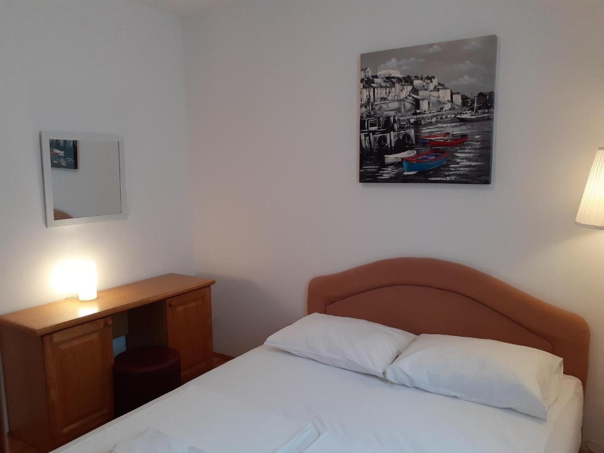 Apartment Conty On The Ground Floor Malinska Esterno foto
